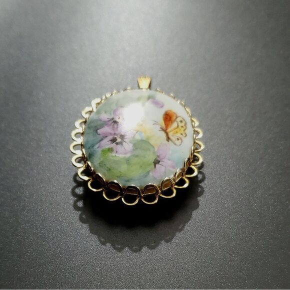 OOAK‎ ANTIQUE HANDPAINTED PORCELAIN PENDANT BROOCH PIN  1.75 x 1.3/8" INCHES - Picture 4 of 9